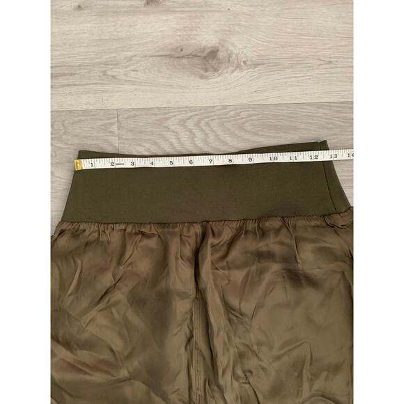 Cinq a Sept Satin Cargo Jogger Pants Size M - Picture 5 of 6